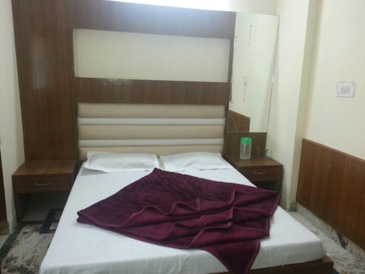 Silver Palace Hotel New Delhi Eksteriør billede